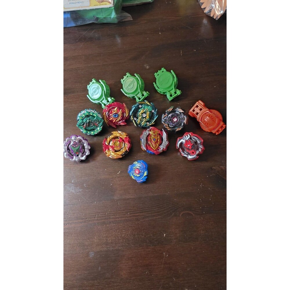 BEYBLADE Lot 🔥